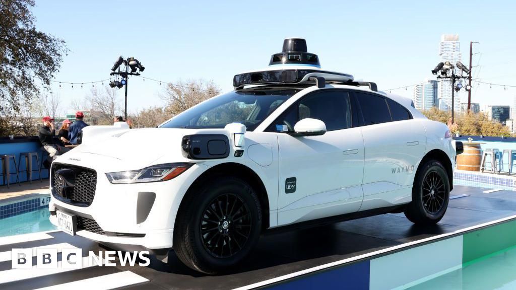Waymo, sel sularına giren robotaksileri beş ABD şehrinde durdurdu