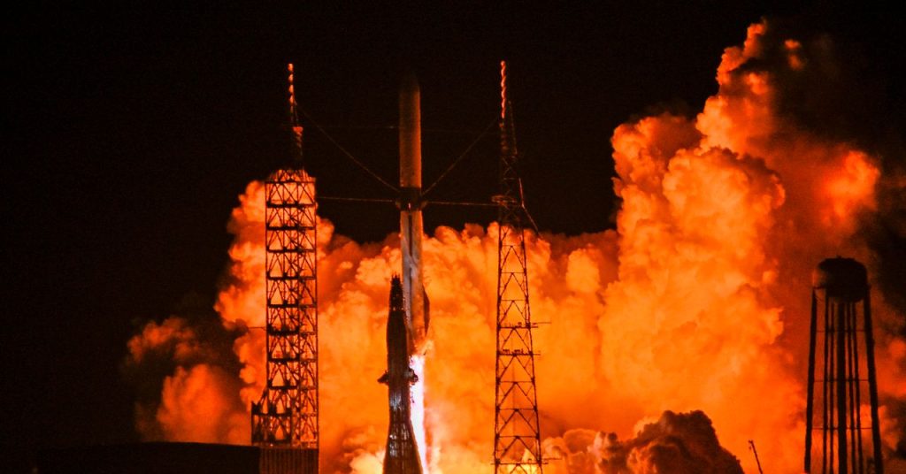 Blue Origin’ın New Glenn Roketi Ateş Testinde Patladı