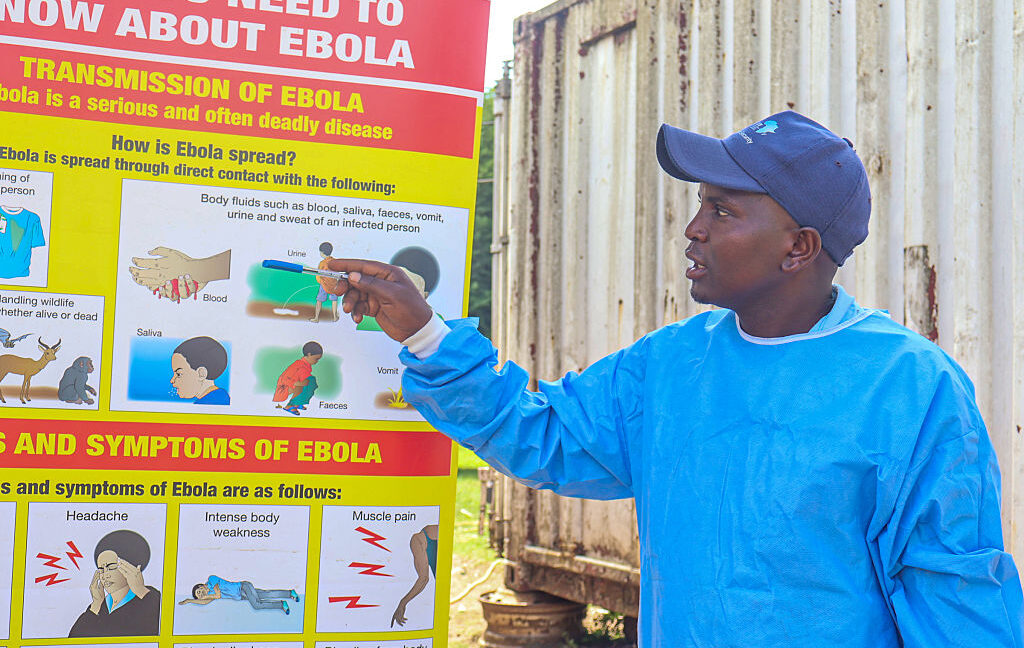 Kenya Mahkemesi, Trump Yönetiminin Ebola Riski Taşıyan Amerikalıları Oraya Göndermesini Engelledi