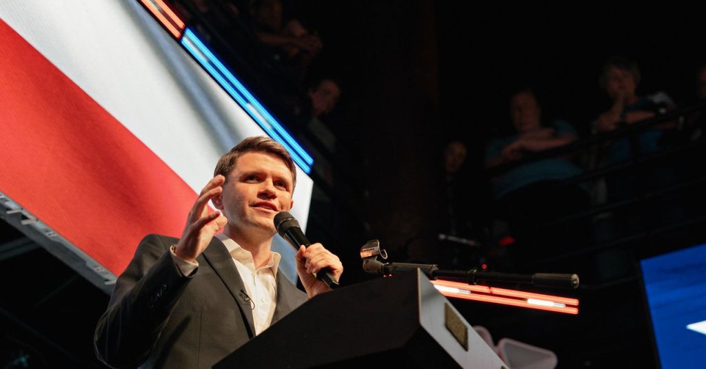 GOP’nun James Talarico’ya Yönelik Saldırıları İncel Kılavuzundan Çıktı