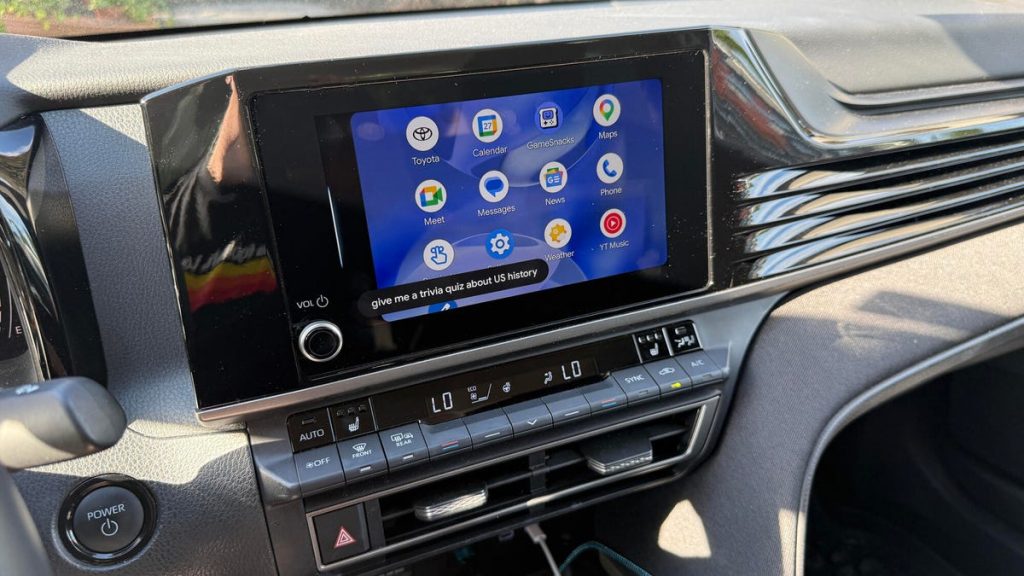 iPhone kullanıcısıyım ama Android Auto’lu Gemini, arabada Siri’den her zaman üstün