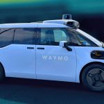 Waymo'nun Yeni Ojai Robotaksi: Daha Fazla Alan, Sürgülü Kapılar ve Akıllı AI