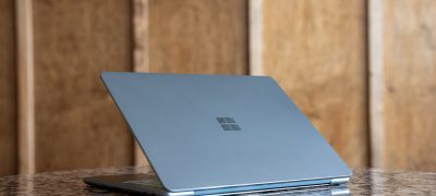 Microsoft, Bellek Kapasitesi Yarısı Olan Daha Uygun Fiyatlı Surface Modellerini Tanıttı
