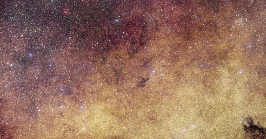 Euclid Uzay Teleskobu Samanyolu Merkezinin Tarihi Görüntüsünü Yakaladı: 60 Milyon Yıldız Tek Karede
