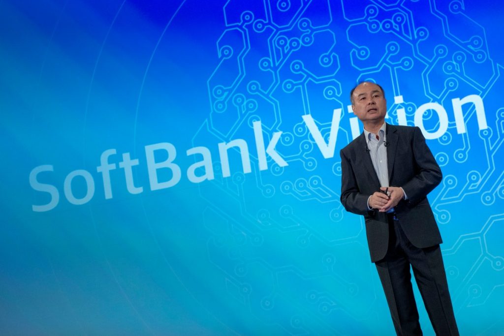 SoftBank CEO’su da Elon Musk’un uzaydaki veri merkezi iddiasını sorguluyor