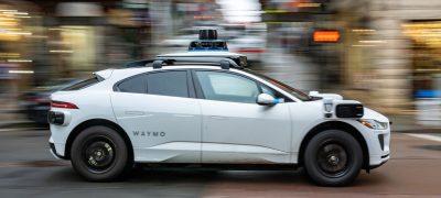 Waymo, Robotaksileri Otoyol İnşaat Alanlarında Hızlı Gitme Riski Nedeniyle Geri Çağırıyor