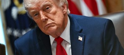 Trump, sektör itirazları üzerine AI denetiminde daha dar kapsamlı bir ek karar imzaladı