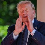 Trump, Zuckerberg ve Bezos’un Özlem Dolu Mesajlarını Alay Konusuna Dönüştürdü