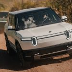 Rivian CEO’su Scaringe, Tesla’nın Cybertruck’ını, Ferrari Luce’u ve R2’nin Geleceğini Değerlendiriyor