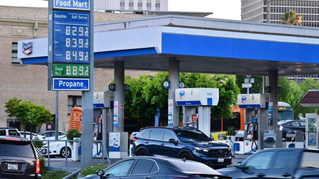 Kalibrate’in AI Tabanlı Fiyatlandırma Yazılımı California’da Benzin Fiyatlarını Şişiriyor