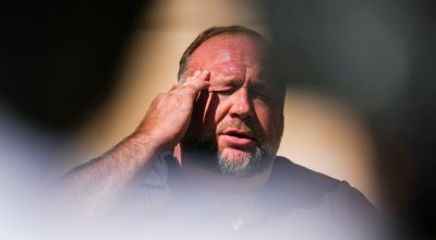 The Onion, InfoWars’ komedi platformunu 2 Temmuz’da yayına alıyor