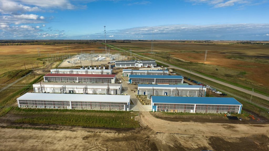 AI Yükselirken Erin Brockovich Toplulukları Veri Merkezi Endişelerini Haritalamaya Çağırıyor