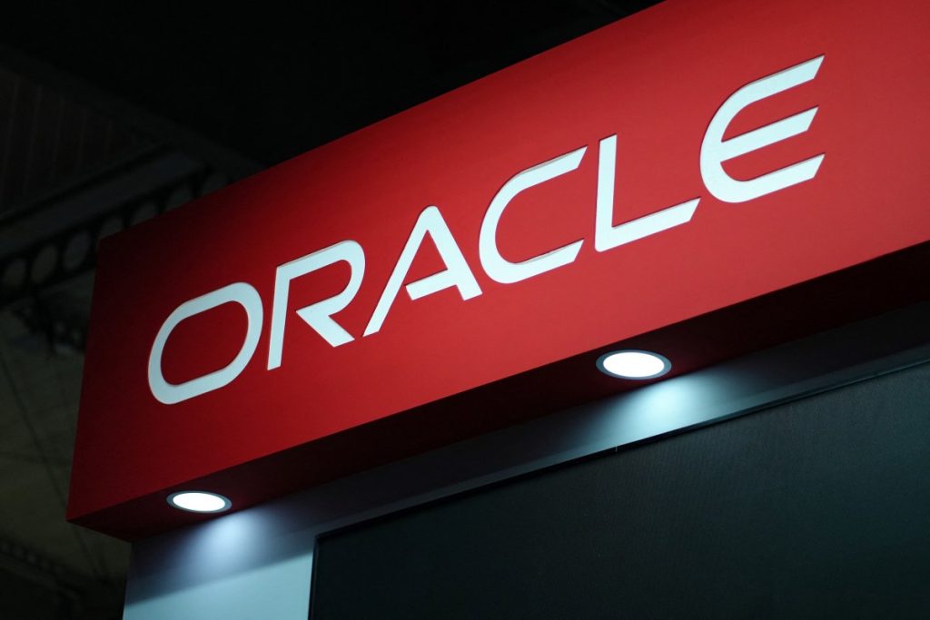 ShinyHunters, 100’ün Üzeri Kurumun Oracle PeopleSoft Sunucularına Sızdı