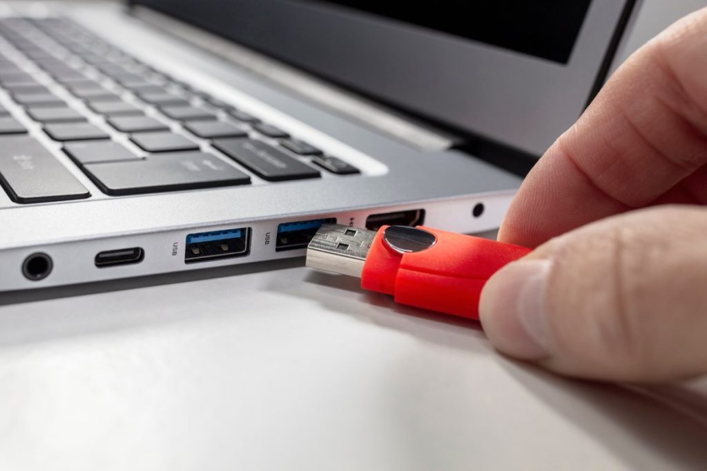 Google ve FBI, sahte BT çalışanlarıyla ofislere giren fidye yazılımı grubunu uyardı