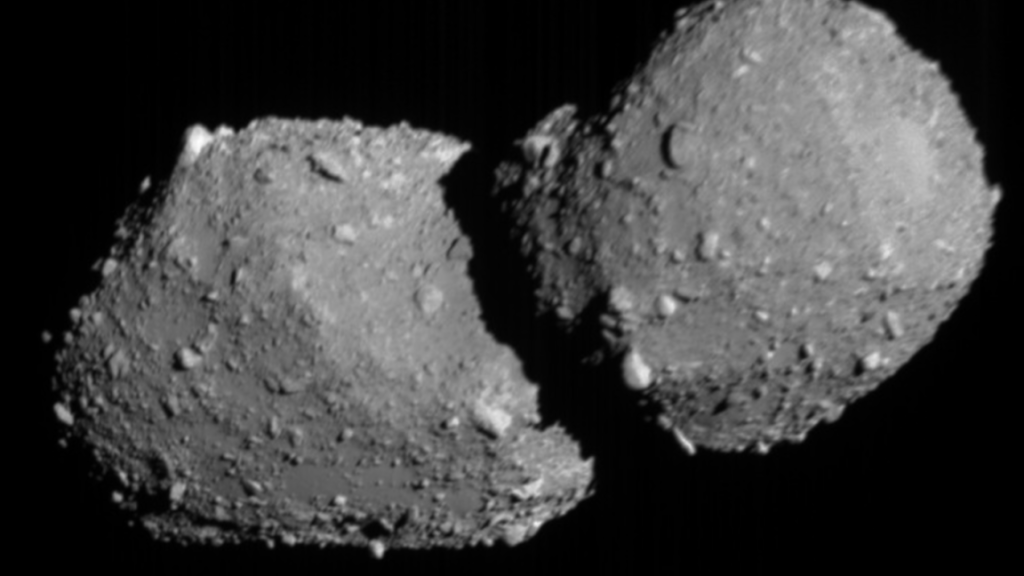 İki Uzay Görevi Aynı Hafta İki Farklı Asteroidle Tanıştı