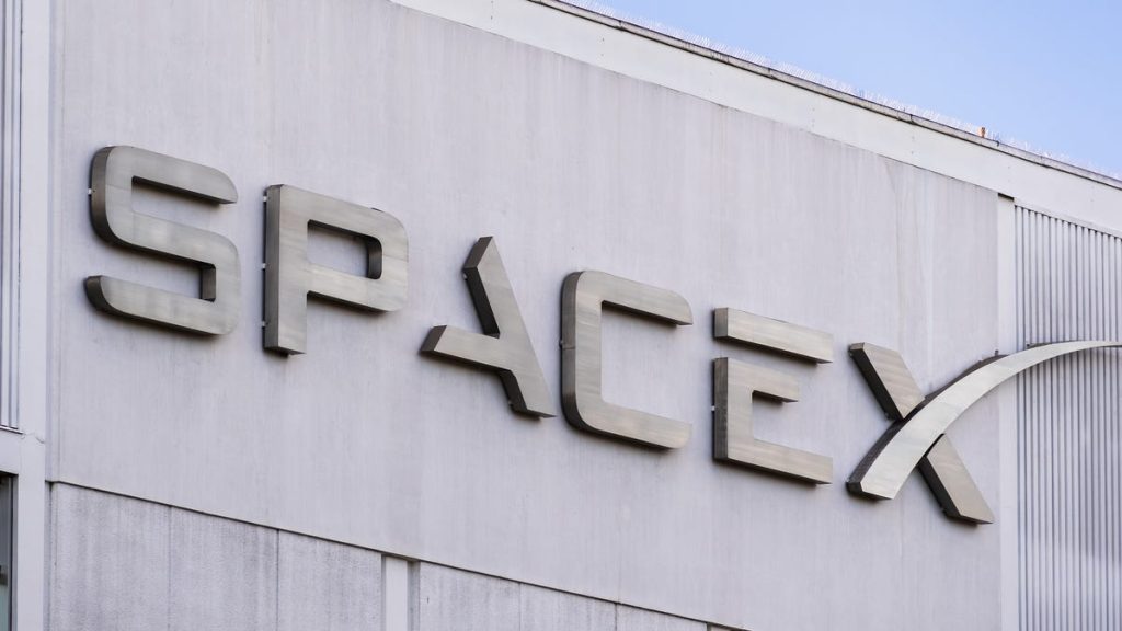 SpaceX’in Gizli AI Cihazı Yatırımcılara Tanıtıldı: Telefon mu, Yoksa Başka Bir Şey mi?