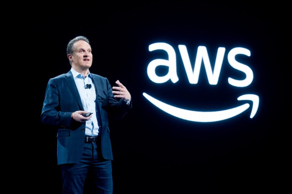 Amazon, Yeni AI Uzmanlığıyla Palantir Modelini için Organizasyon Kurdu.