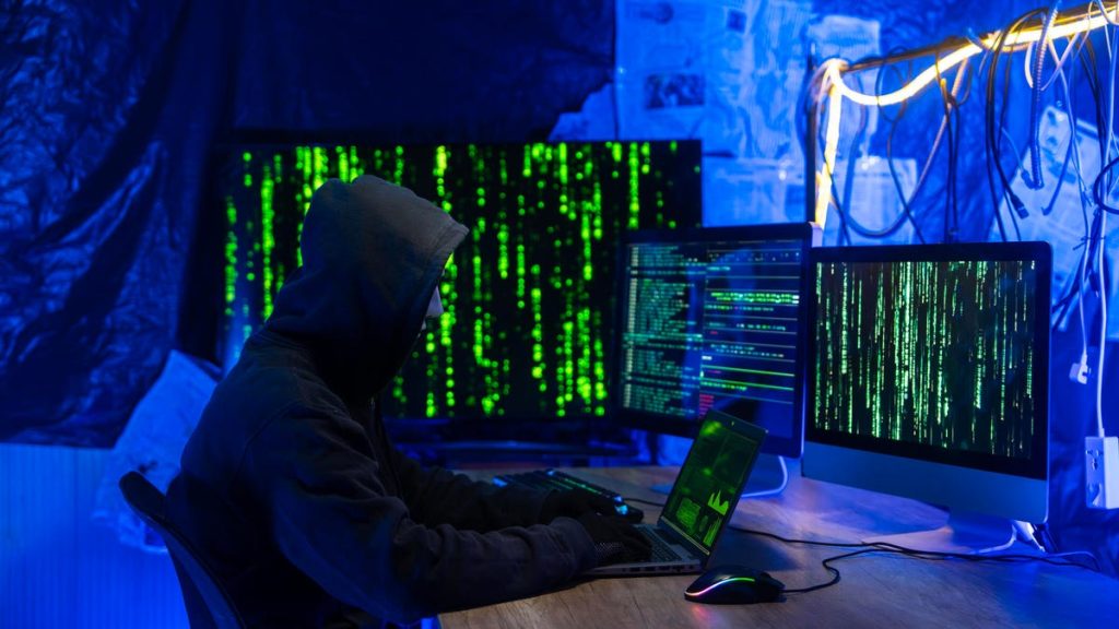 Evlerin İnterneti Üzerinden Siber Saldırıları Gizleyen Dev Botnet, Google ve FBI İşbirliğiyle Çökertildi